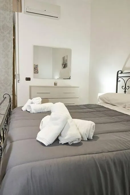 Apartment Napoli Duomo Center Home